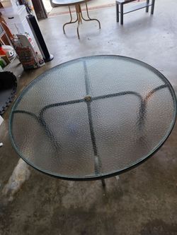 Free patio table