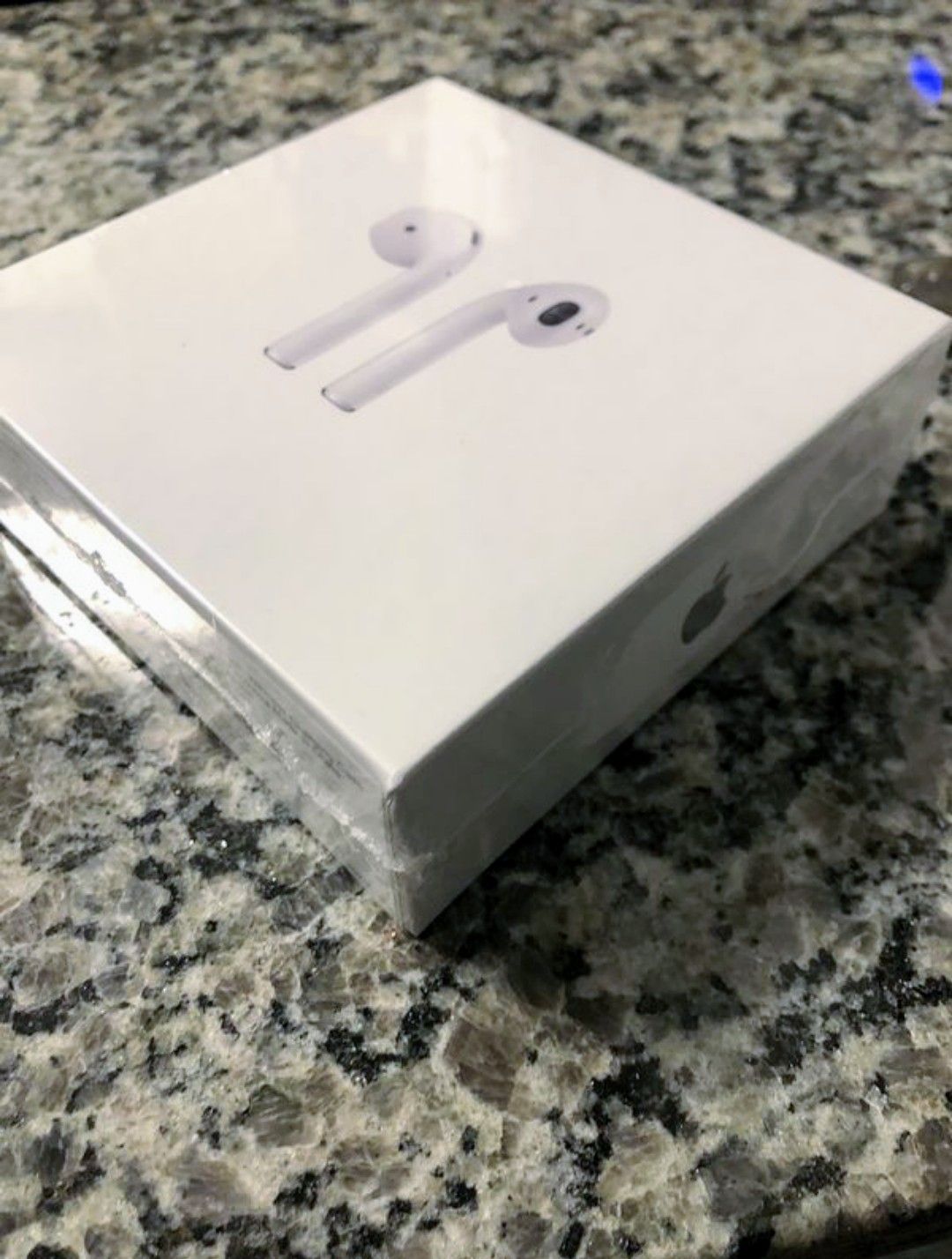 Apple Airpods 2nd Generation (NEW)