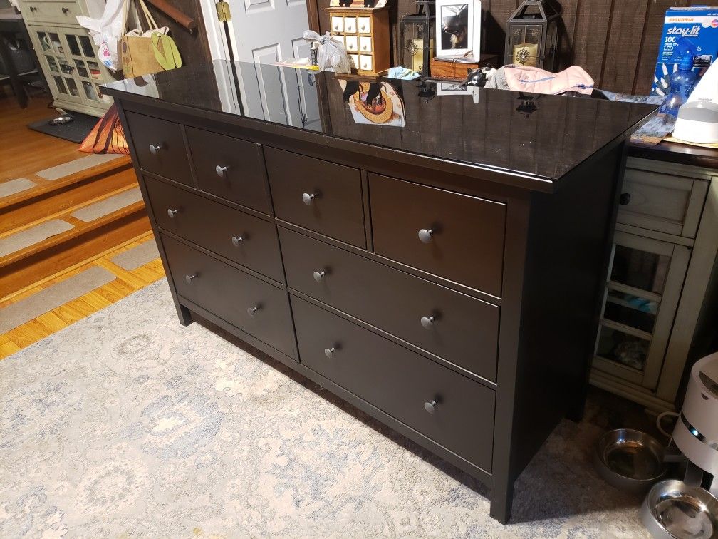 IKEA Hemnes - 8 Drawer Dresser With Glass Top - Black Brown for Sale in Carson, CA