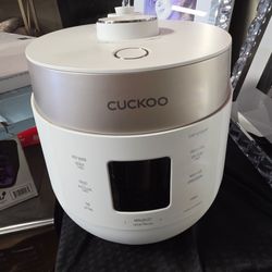 Like New rice cooker in box