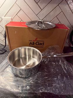 All-Clad D3 3-Ply Stainless Steel Sauce Pan with Lid 3 Quart, Induction Oven NEW