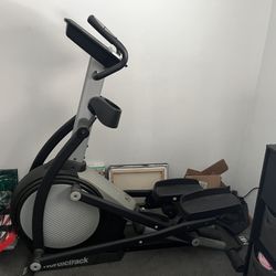 Nordic track E7 Sv Front Drive Elliptical 