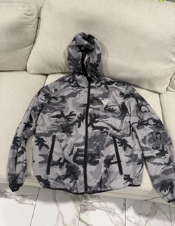 Guess windbreaker for men