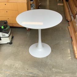 Round White Table