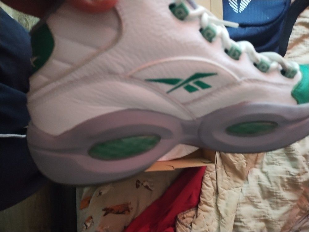 Reebok Question Philly's Size 12