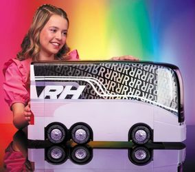 Rainbow High Would Tour Bus Plus Accessories 
