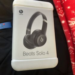 Beats Solo 4