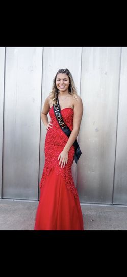 Red prom/ homecoming dress