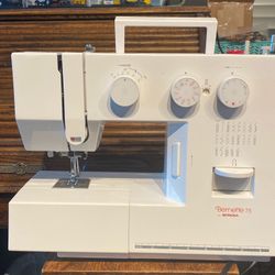 Bernina Bernette  75 Electric Sewing Machine 