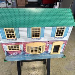 Vintage Metal Doll House Made In USA