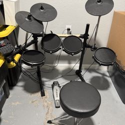 Alesis Turbo Mesh Kit - Electric Drum Set with 100+ Sounds, Quiet Mesh Drum Pads, Drum Sticks, Connection Cables, Drum Lessons