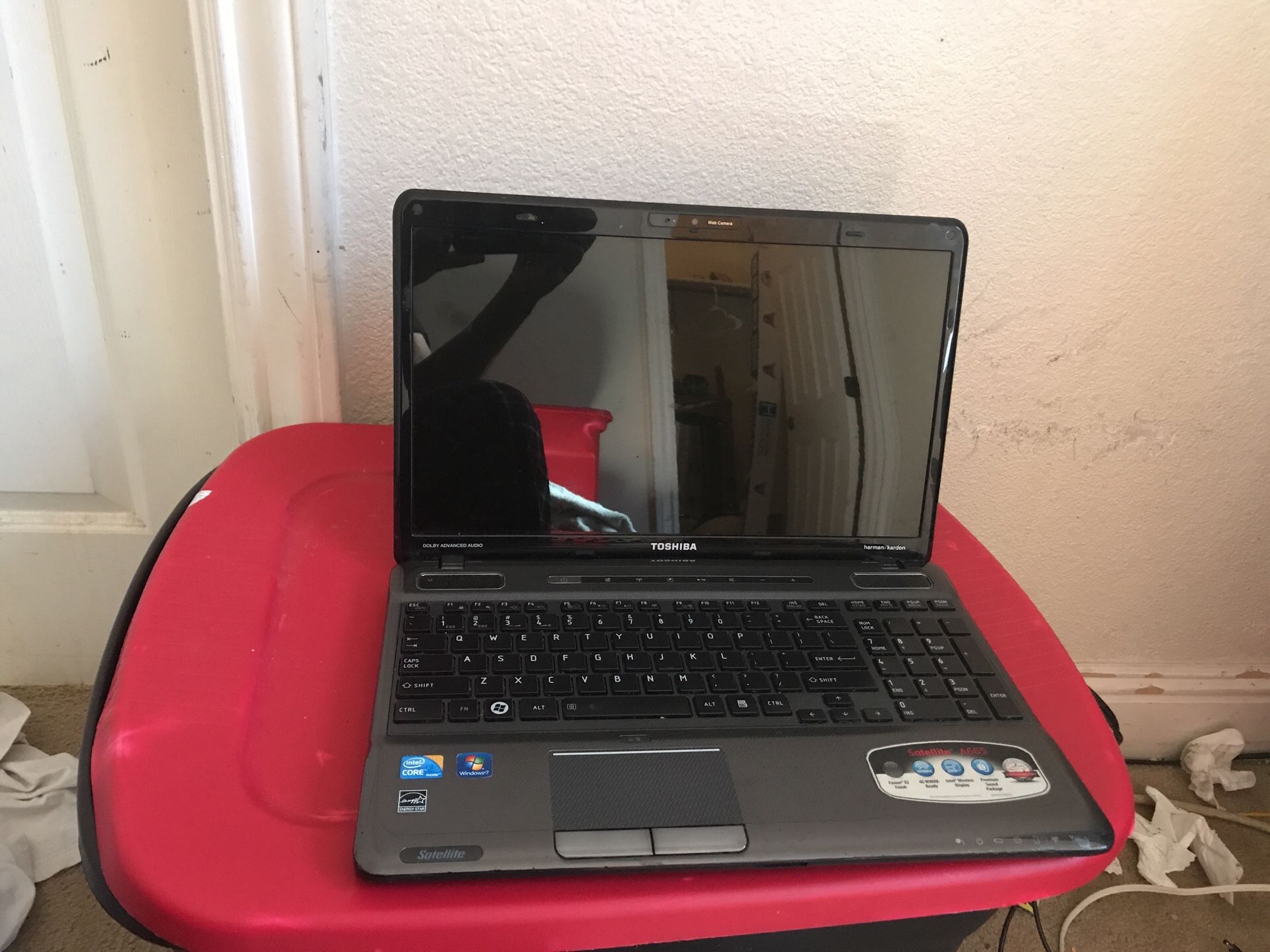 TOSHIBA Window 7 laptop