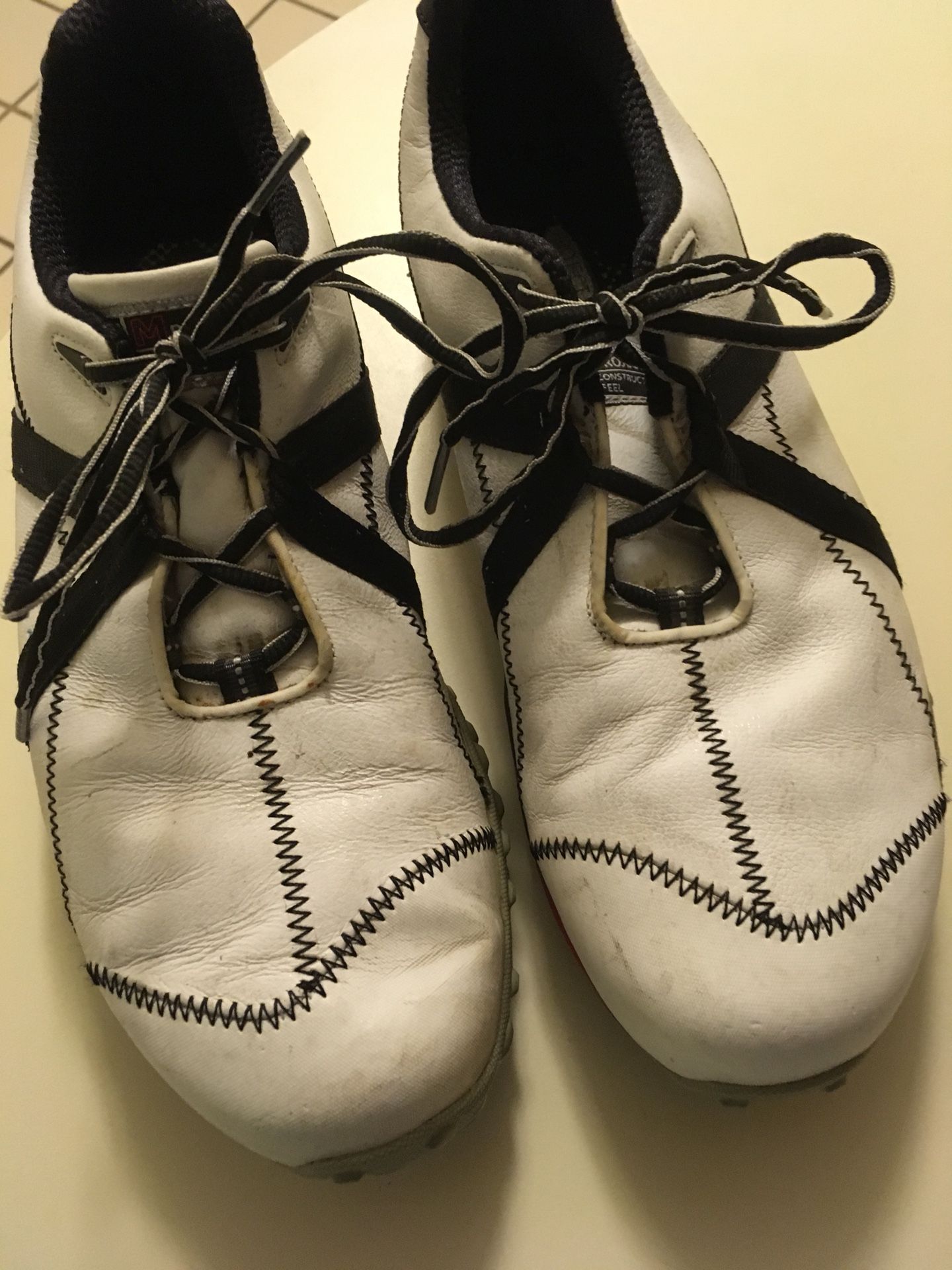 FootJoy size 10 golf shoes