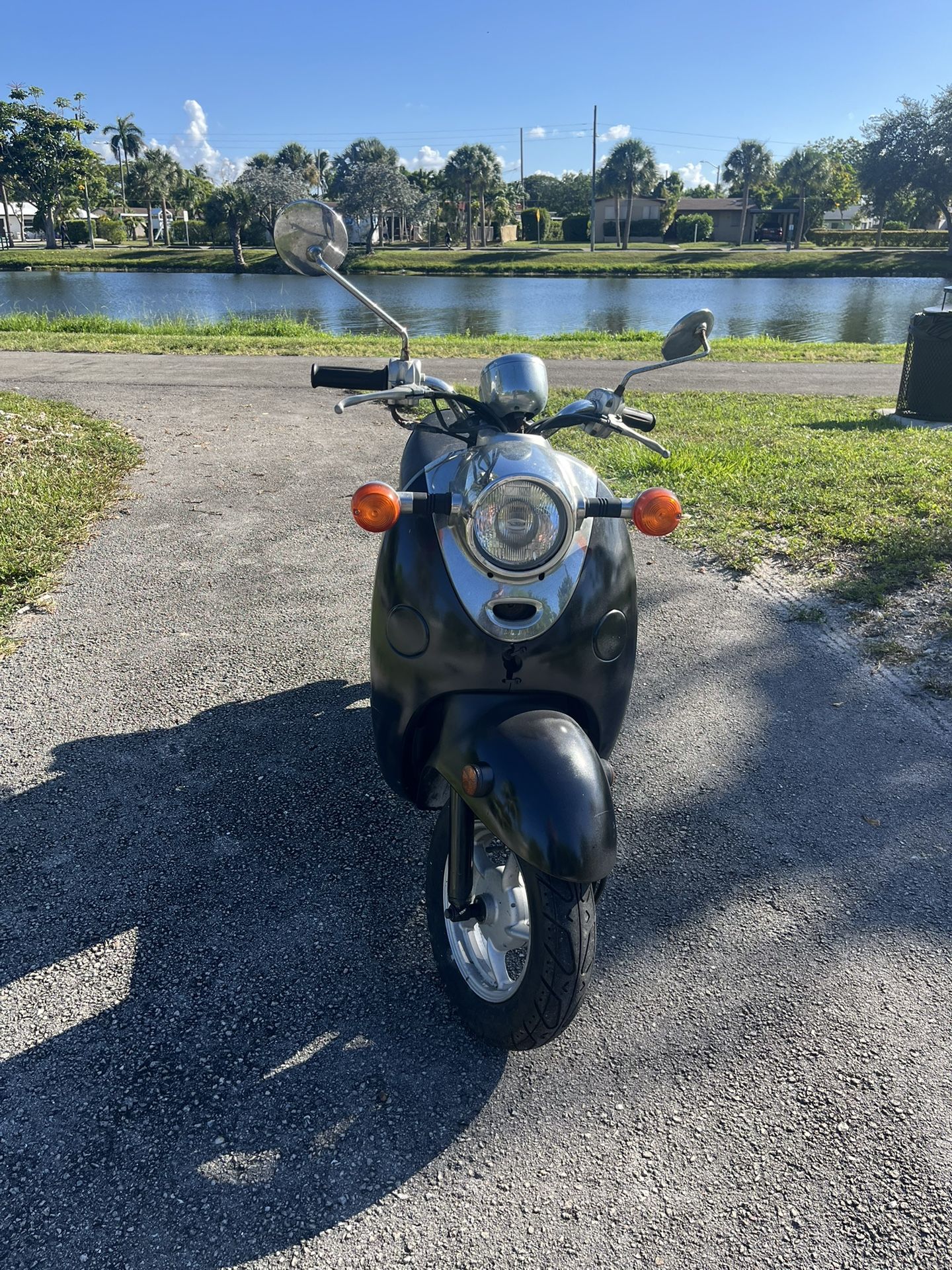2007 Yamaha Vino 49cc 4 Stroke Scooter - Clean Title