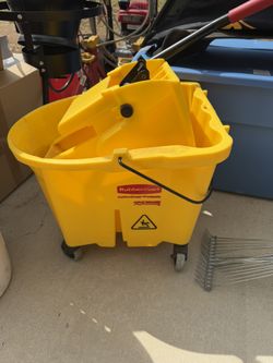 Industrial Mop Bucket And Wringer