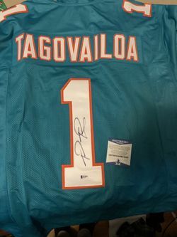 Tua Tagovailova signed jersey