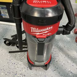 Milwaukee Backpack Vacuum TOOL ONLY