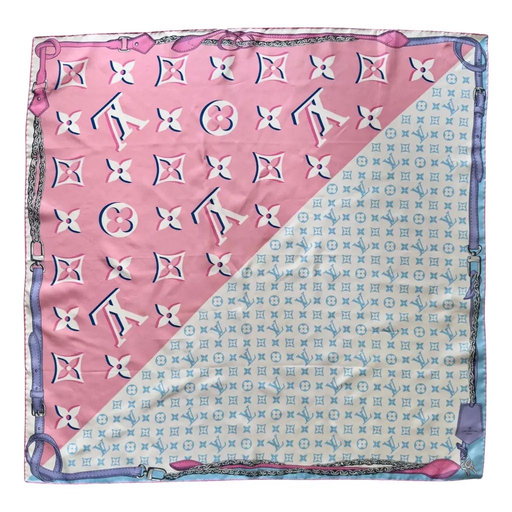 ***Pink Scarf 🧣 *** NEW