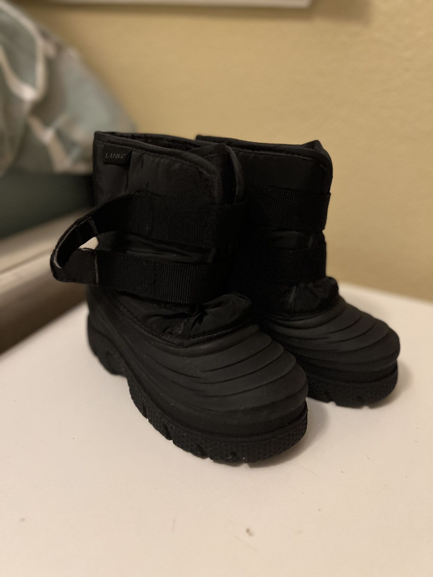 Kids/Toddler Snow Boots Size 10