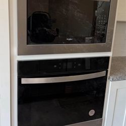 Whirlpool Wall Oven And Whirlpool Microwave 