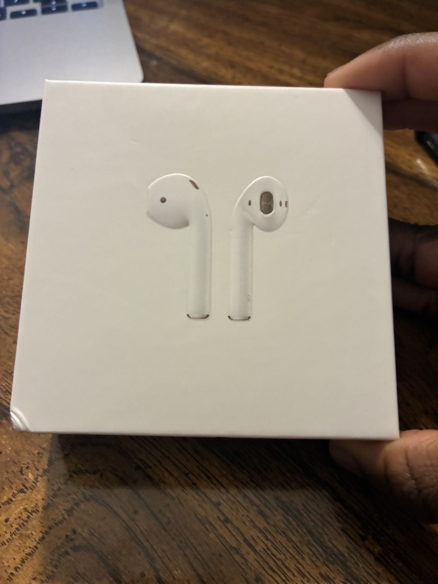 AirPods