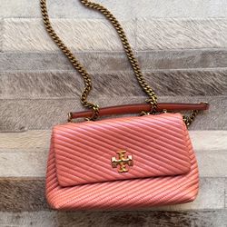 Tory Burch Kira Chevron Leather Shoulder Bag – Coral Pink