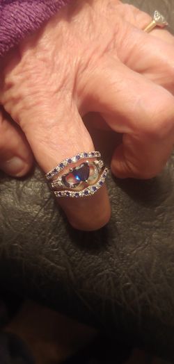 Beautiful. Heartshaped Silver Bands Sapphire Ring