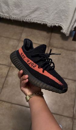 Yeezy boost 350 V2 Size 8.5M
