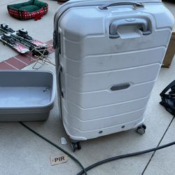 Suit case