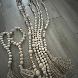 Farmhouse Beads With Tassels 