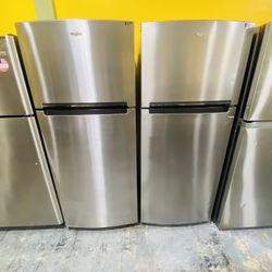 Whirlpool Refrigerator Top Freezer 28” 