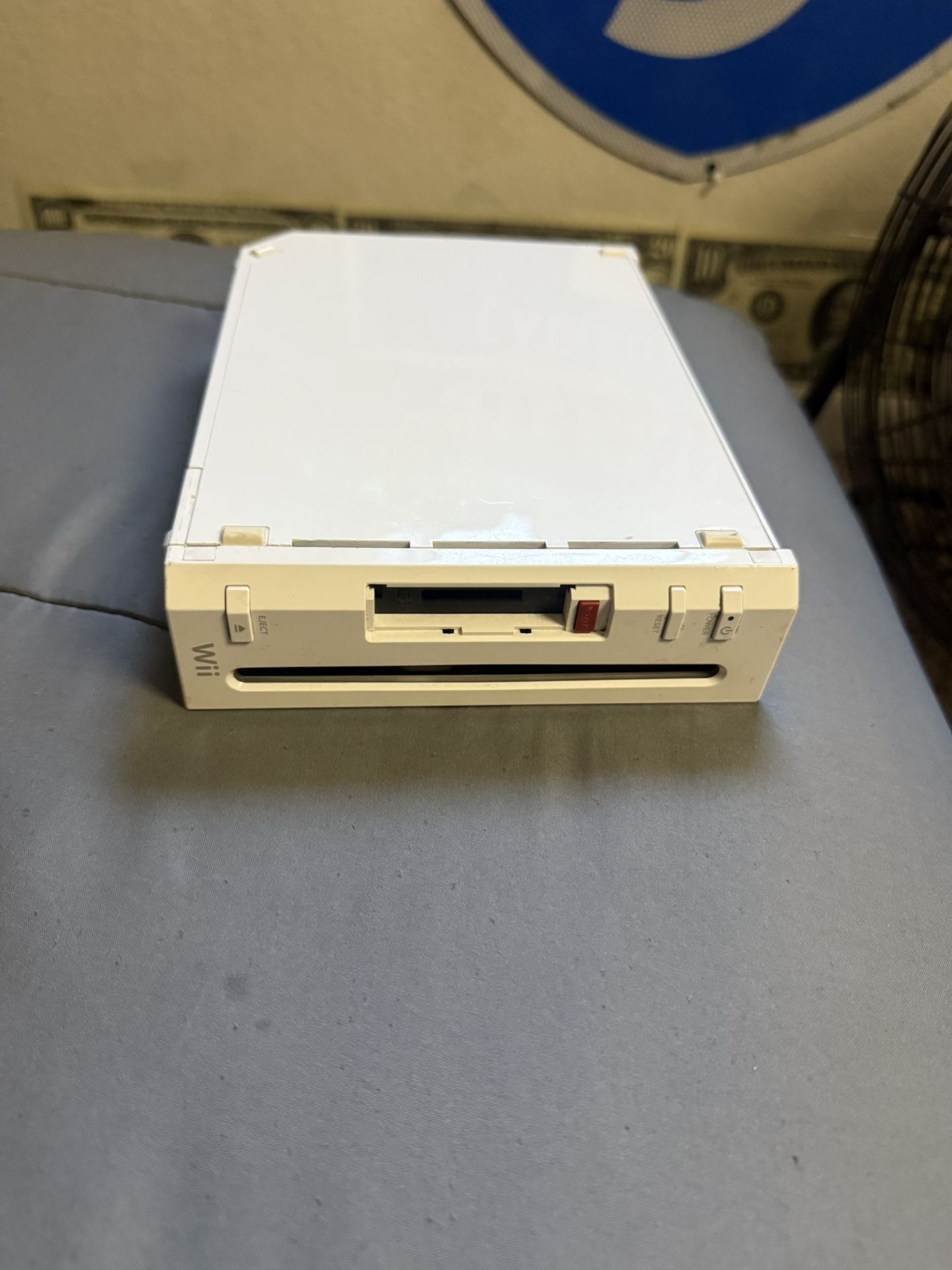 Nintendo Wii Console Only $15 (NOT TESTED)