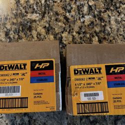 25-PACK DEWALT HP Grinding Wheels 4 1/2" x .045" x 7/8" DW8062 Z Type 1 ($30 Each Box) 