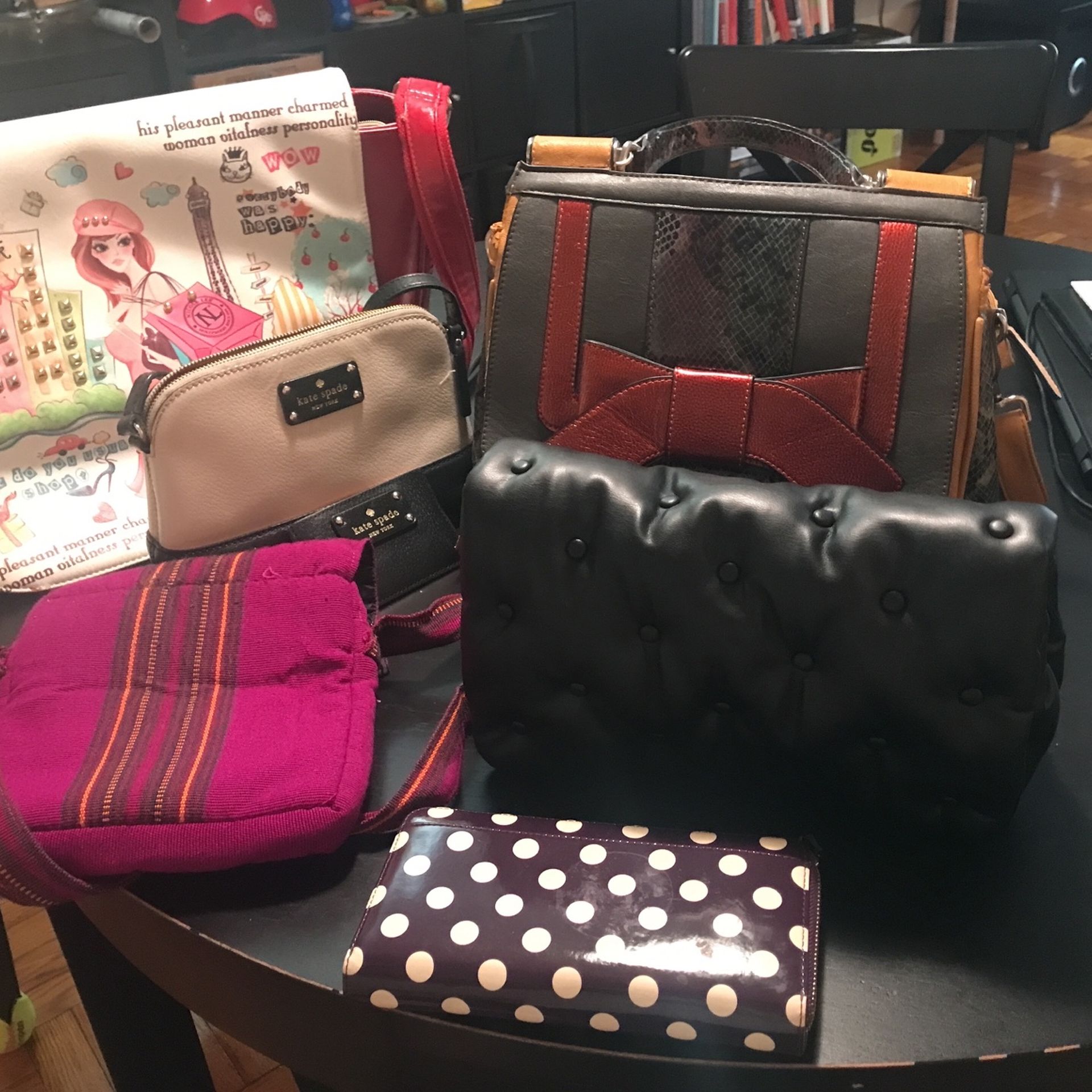 5 Purses And 2 Wallet Some New And Some Used But Good Condition