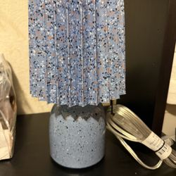 MINI LAMP DESK LAMP TABLE LAMP NEW BLUE SPECKLED PLEATED SHADE 11”
