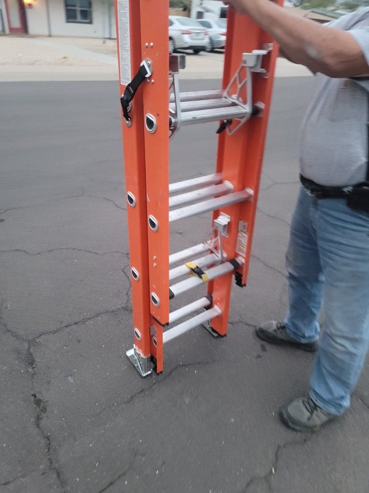 35 Ft Ladder New Condition