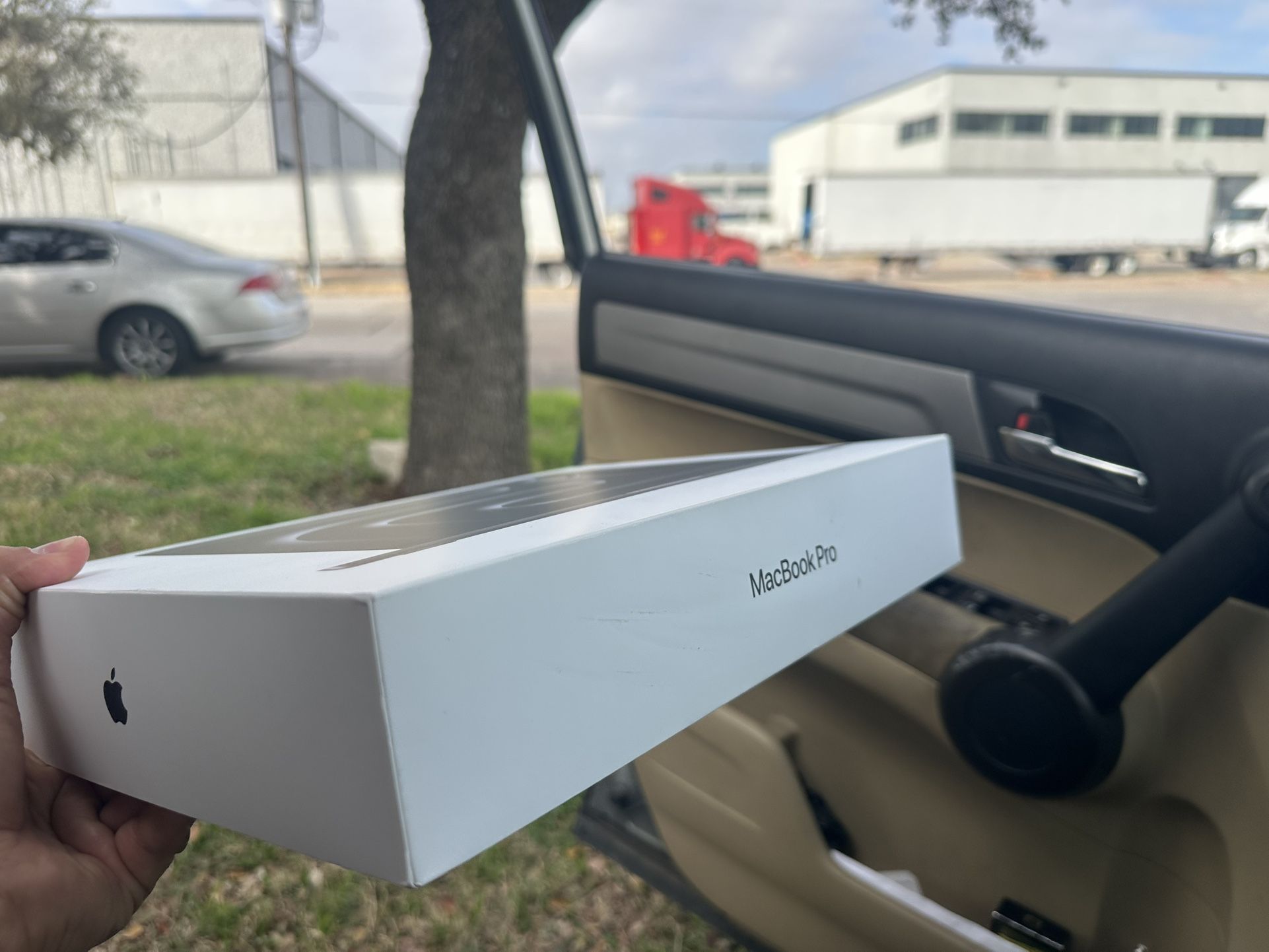 Apple MacBook Pro 13-inch Touch Bar (A1(contact info removed))