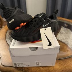 Nike Mind 002 Black Hyper Crimson 