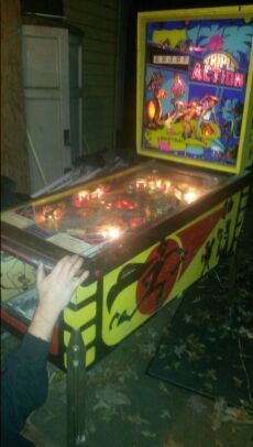 Tripple acrion pinball machine 1974