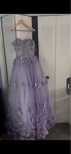 Quinceañera dress (adjustable sizing)