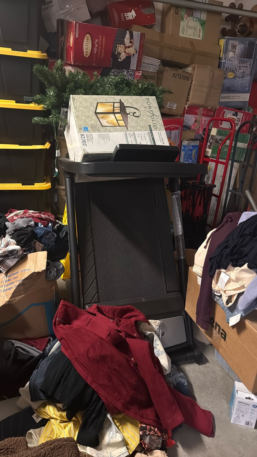 Pro Form Cadence WLT Fold Up Treadmill Minimal Use Still Has Some Wrapping On It