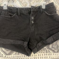 Like new black shorts 