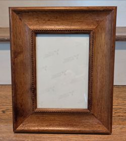 Hobby Lobby - Freestanding Picture Frame - Wood & Glass (Full Frame: 11"L x 9"W) (Picture Window: 6.75"L x 4.75"W)
