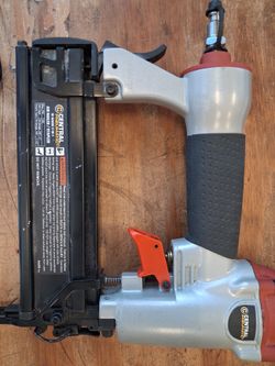 Central Pneumatic 18 Gauge 2-in-1 Air Nailer / Stapler
