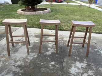 Maven Lane 31” Vincent Barstools - Set of 3