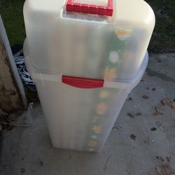 Wrapping Paper Bundle And Container 