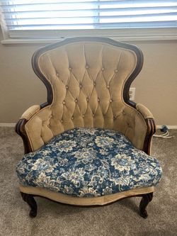CUTE CHAIR