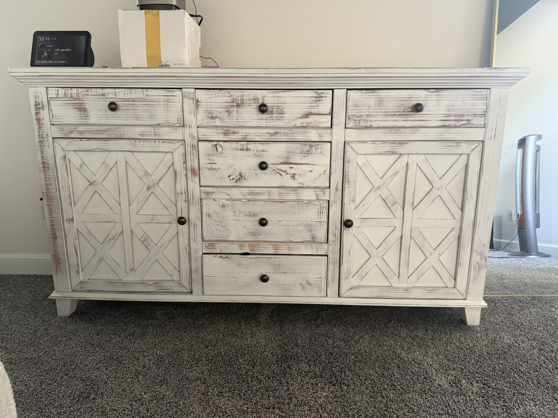 Dresser Chest in Rustic White