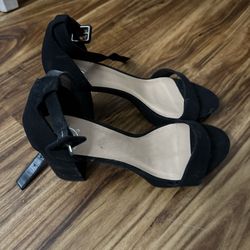 Platform Black heels 