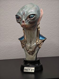 ECC Elite Creature Collectibles Alien BAST ET Bust Steve Wang number 10 of 500